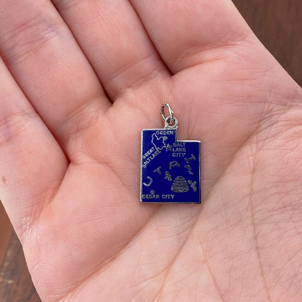 Vintage 925 Sterling Silver Blue Enamel "Utah" State Map Pendant Charm